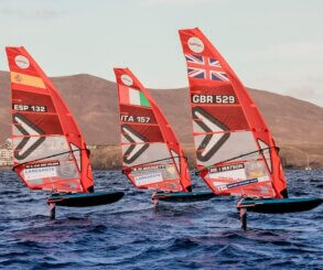 Nicole Van Der Velden arrasa en la final de IQFoil de la Lanzarote International Regatta&nbsp;